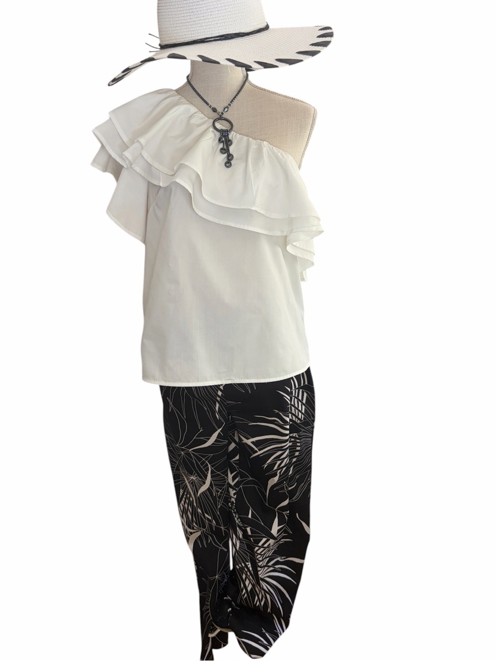 She & Sky white asymmetrical one shoulder ruffle blouse small polycotton blend